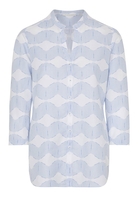 ETERNA DRIEKWART MOUW BLOUSE MODERN CLASSIC LICHTBLAUW / WIT PRINT