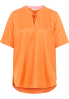 Tuniek in oranje vlakte