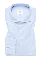 SLIM FIT Hemd in hellblau gestreift