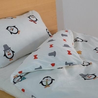Fijnjersey omkeerbaar kinderbedlinnen "Pinguini"