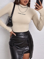 FEELINGS Embroidered Ribbed Mock Neck Tee M Light coffee