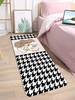 Figure Houndstooth Pattern Floor Mat