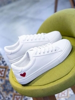 Heart Decor Casual Skate Sneakers