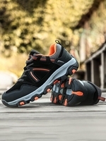 Men Color Spliced Outdoor Hiking Shoes